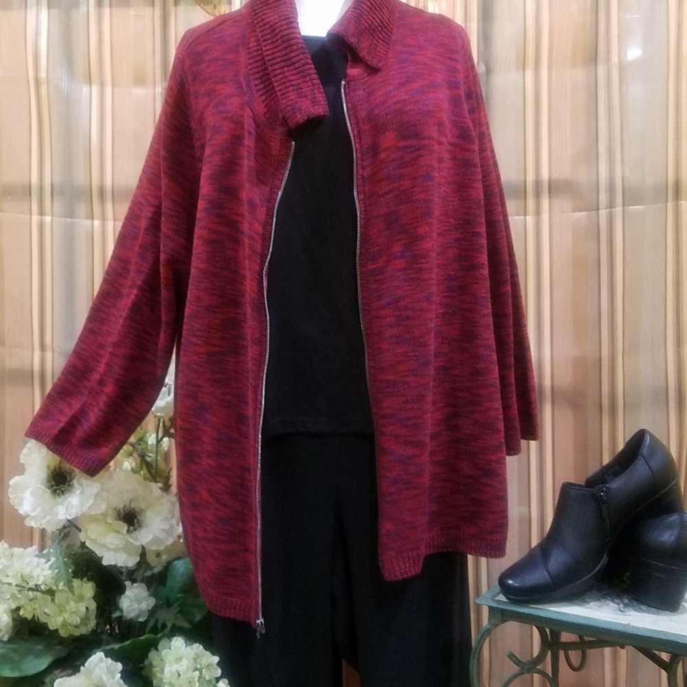 💕NWOT Red Speckled Zippered cardigan💕